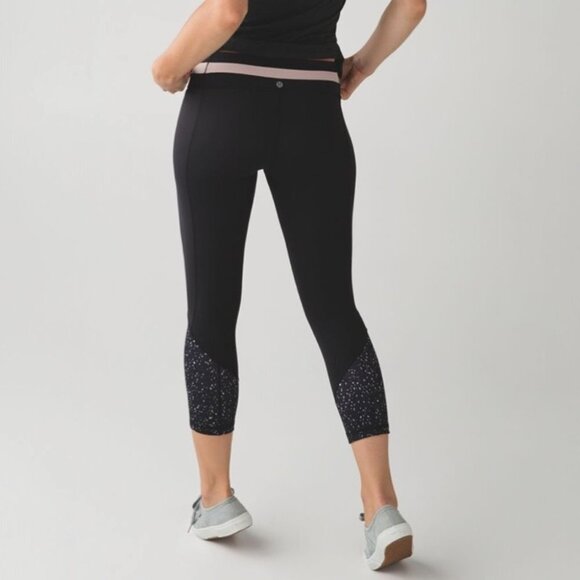 Lululemon Give Me Qi Crop Butterfly Texture Mink - Picture 3 of 14